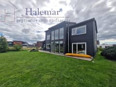 Venta Exclusiva – Elegante Casa Familiar en Loteo Centenario, Puerto Varas
