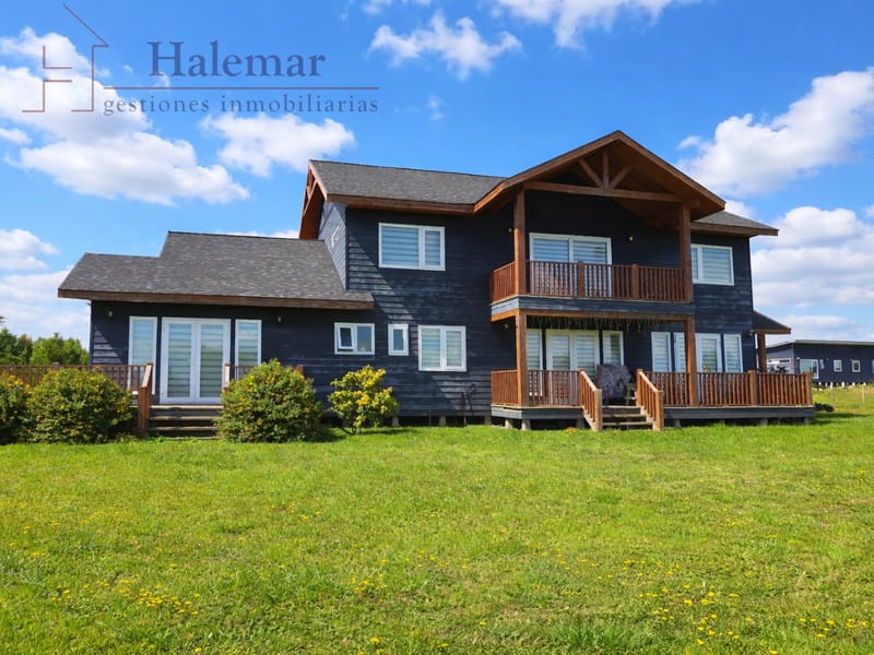 Vendo Casa en exclusivo loteo en los alrededores de Puerto Varas