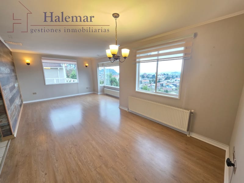 Casa en Arriendo con Vista al Lago y Volcanes | Mirador de Volcanes | Puerto Varas