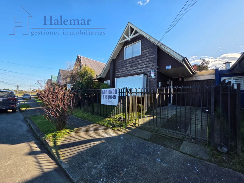 Casa en arriendo en Altos de Tenglo, Puerto Montt | 3 dormitorios, patio y vista al mar